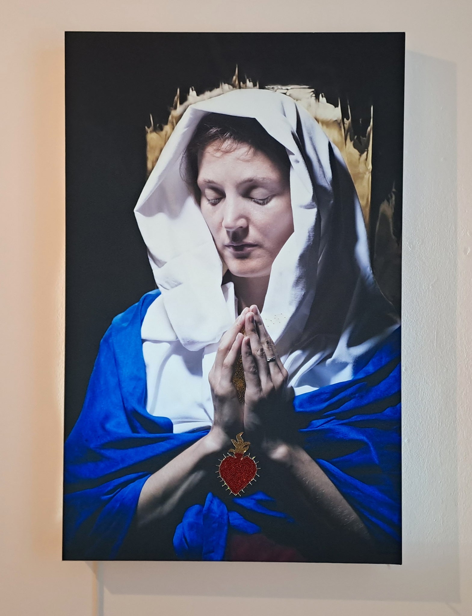 Anna Krieps, "Madonna"