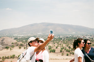 Andrew Gori + Ambre Kelly, "Couple-Teotihuacan, Mexico"