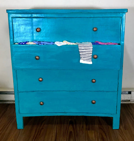 Shona McAndrew, "Dresser"